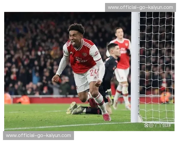 英超第24轮焦点战：利兹联对阵阿森纳，保级压力对决争冠心理